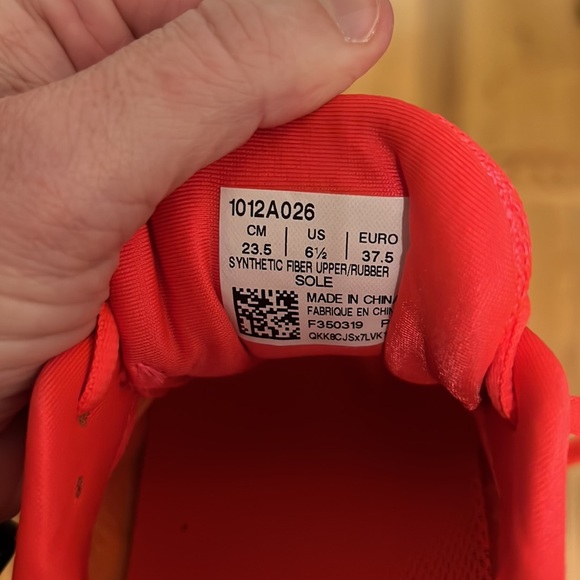 ASICS Gel Kayano 25 - Picture 6 of 6